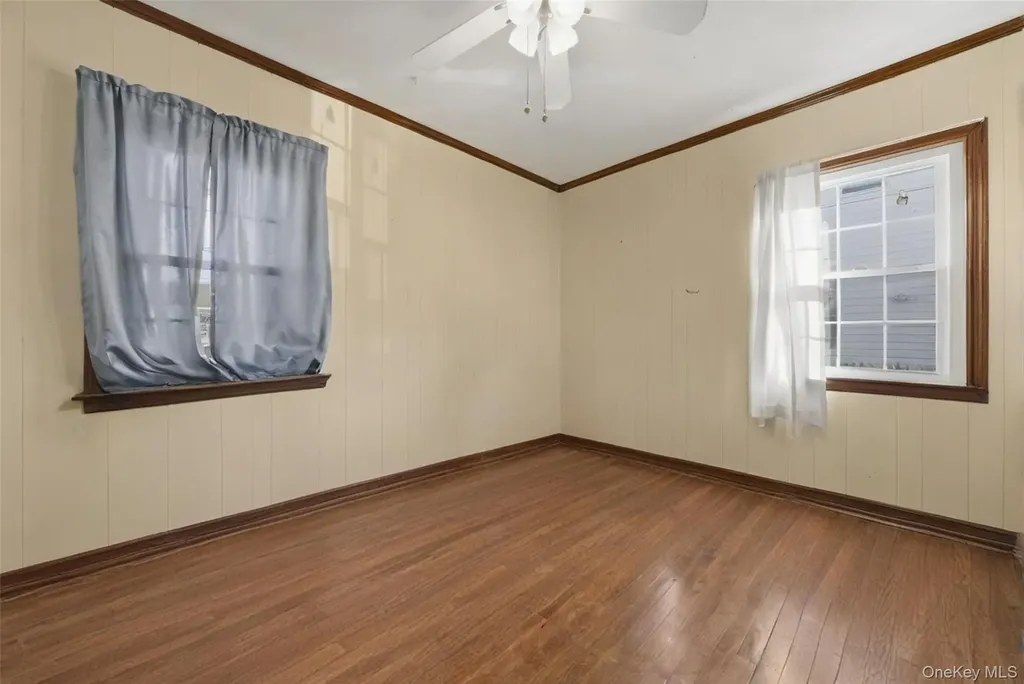 222 Lido Parkway Lindenhurst NY 11757