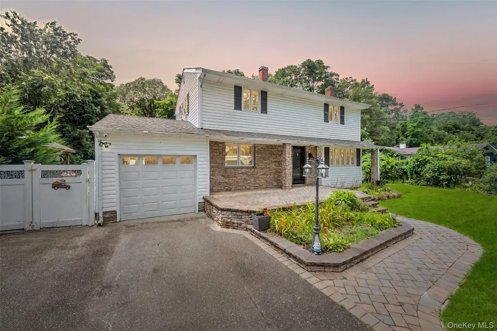8 Brenner Road Coram NY 11727