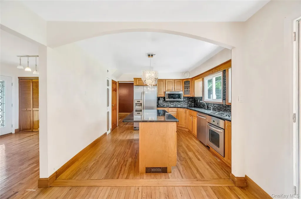 8 Brenner Road Coram NY 11727