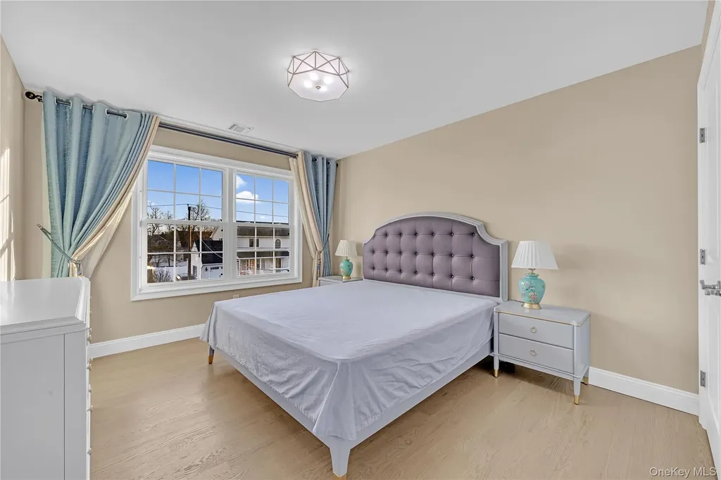 76 Northern Parkway W Plainview NY 11803