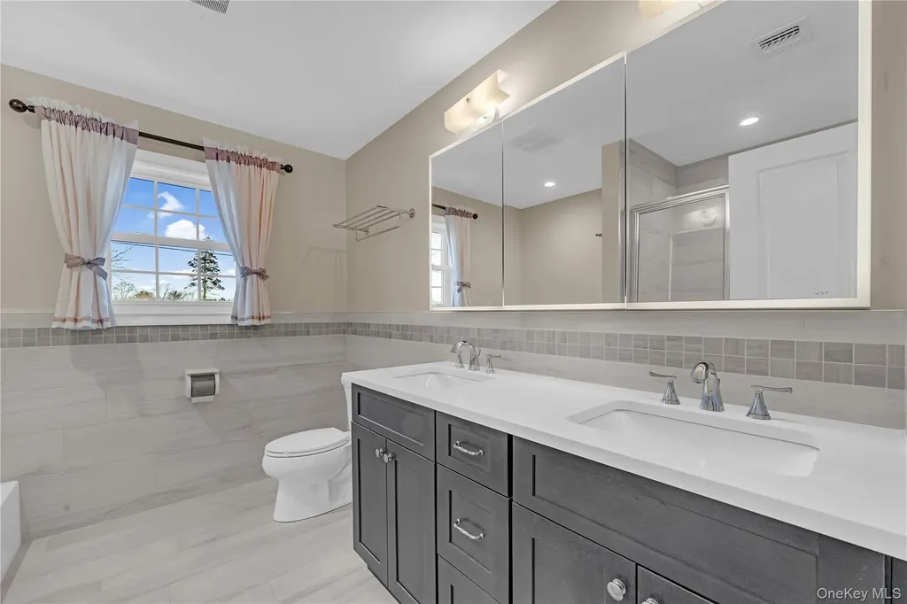 76 Northern Parkway W Plainview NY 11803