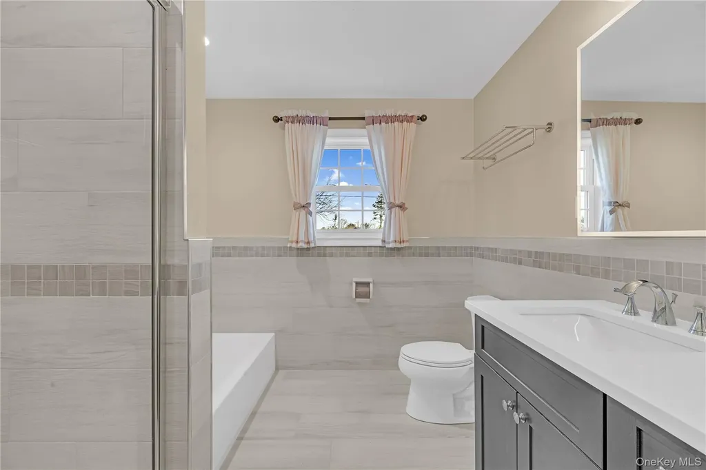 76 Northern Parkway W Plainview NY 11803