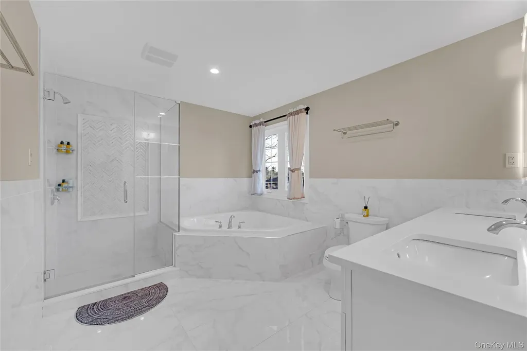 76 Northern Parkway W Plainview NY 11803