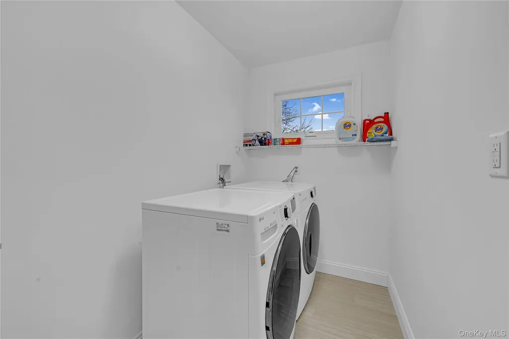 76 Northern Parkway W Plainview NY 11803