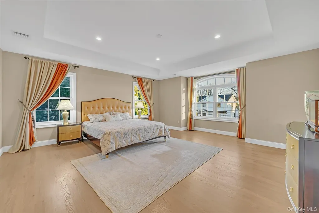 76 Northern Parkway W Plainview NY 11803