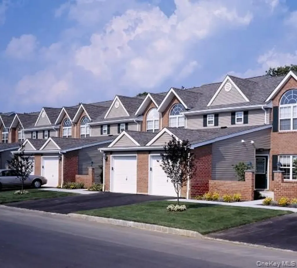 13 Neal South Setauket NY 11720