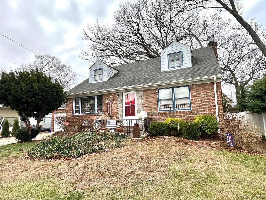 1354 Short Place Baldwin NY 11510