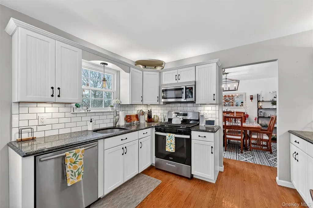 6 Wayne Drive Middletown NY 10940