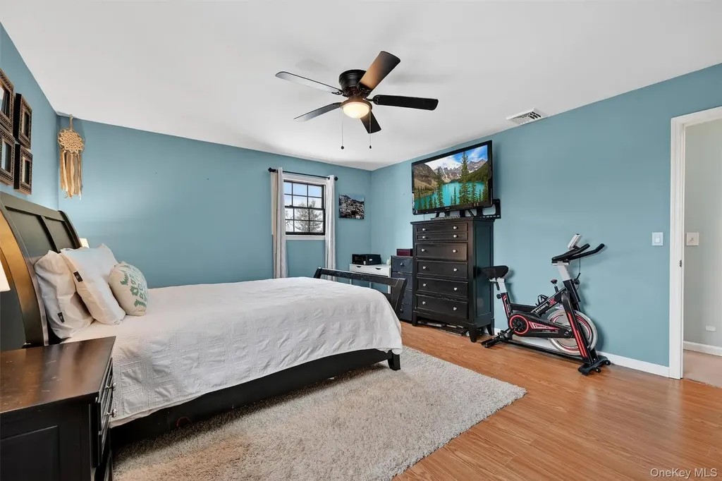 6 Wayne Drive Middletown NY 10940