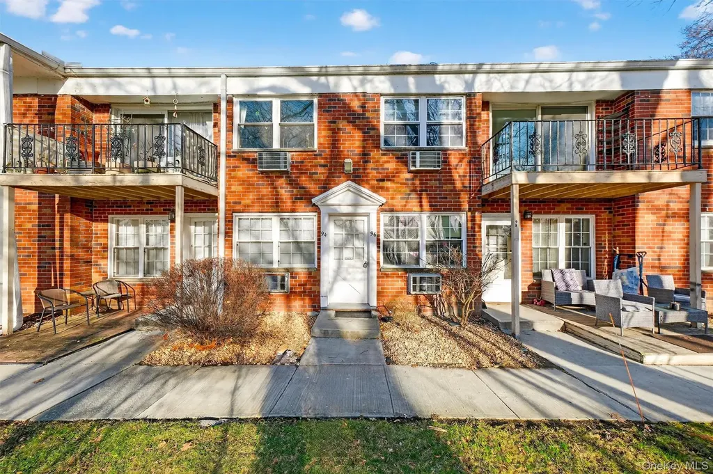 4 Colonial Road Beacon NY 12508