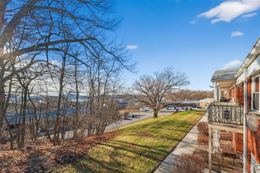 4 Colonial Road Beacon NY 12508