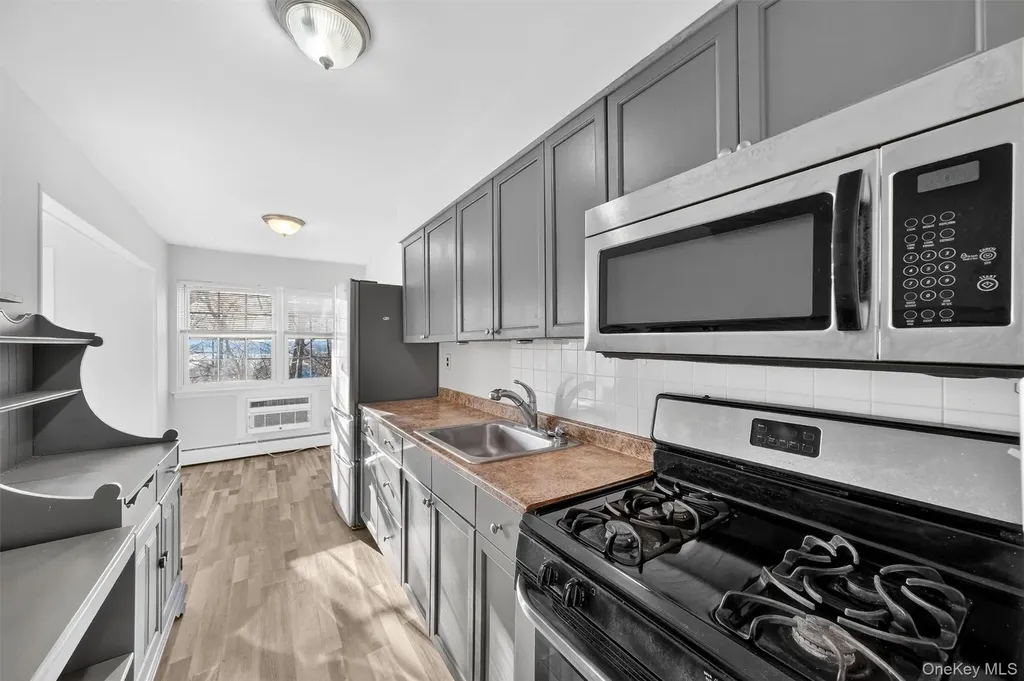 4 Colonial Road Beacon NY 12508