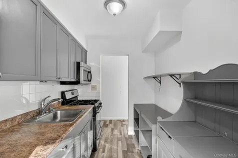 4 Colonial Road Beacon NY 12508