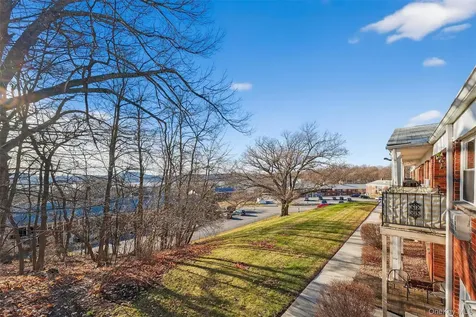 4 Colonial Road Beacon NY 12508