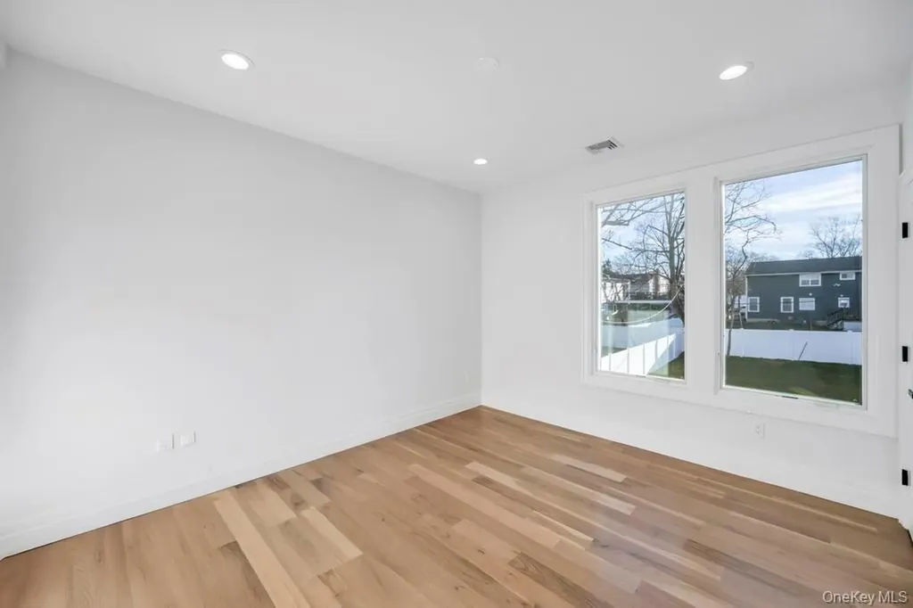 61 Stephen Drive Plainview NY 11803
