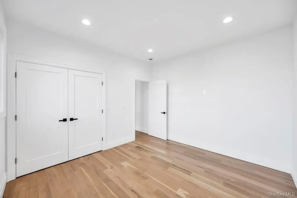 61 Stephen Drive Plainview NY 11803