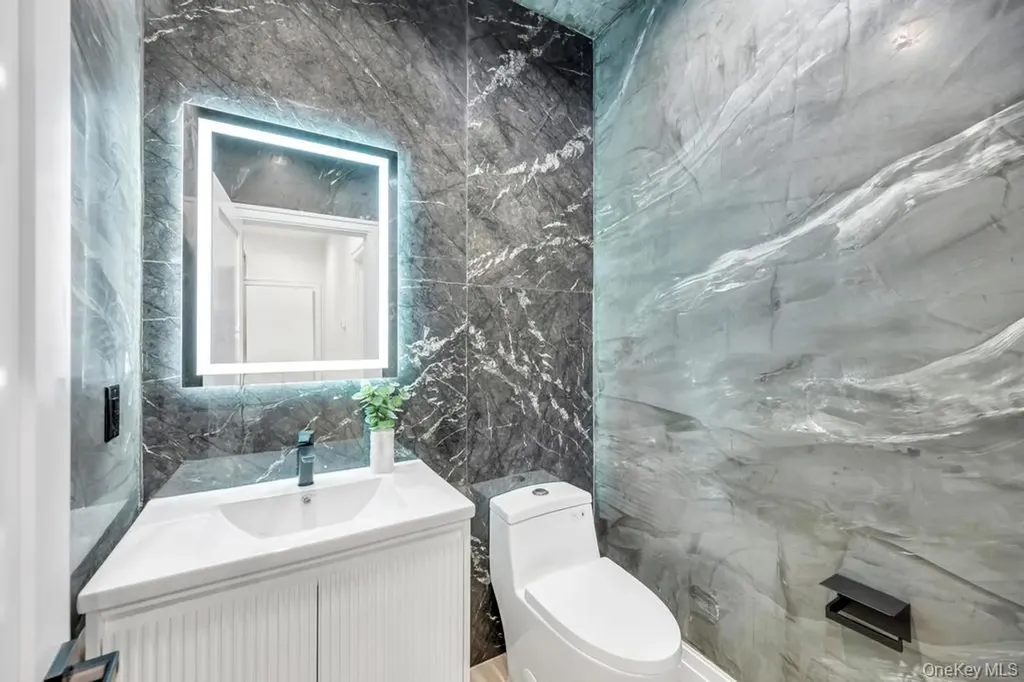 61 Stephen Drive Plainview NY 11803