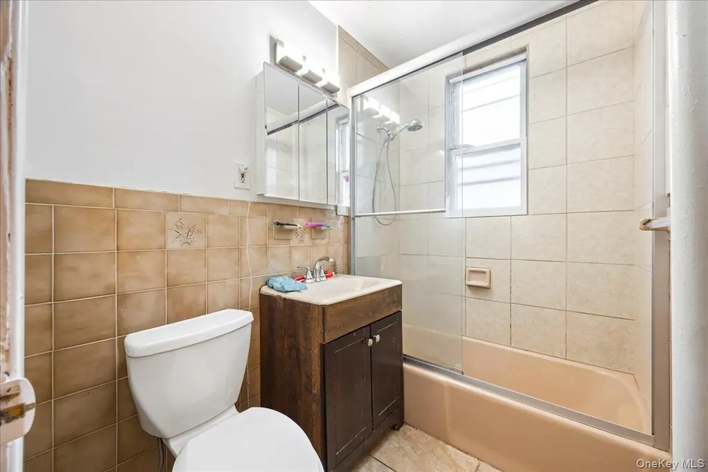 2953 Harding Avenue Bronx NY 10465