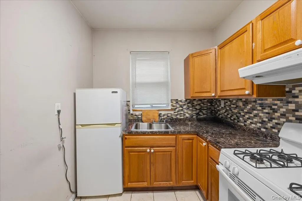 2953 Harding Avenue Bronx NY 10465