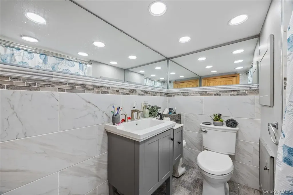 2953 Harding Avenue Bronx NY 10465