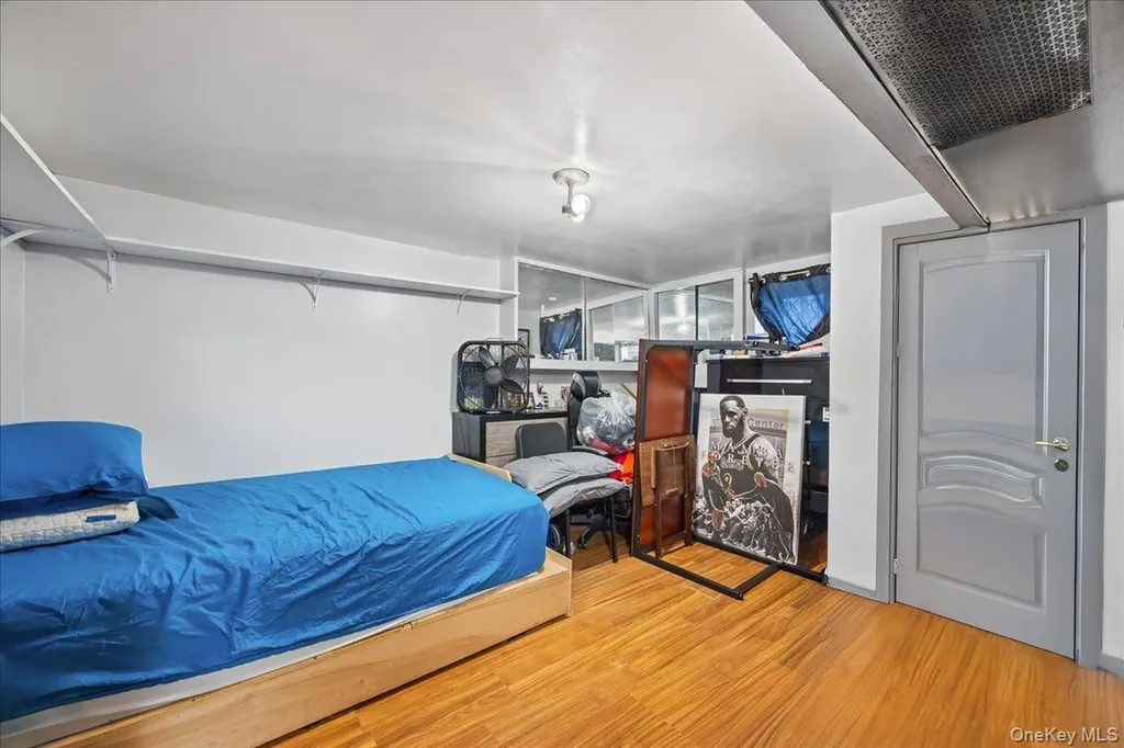 2953 Harding Avenue Bronx NY 10465
