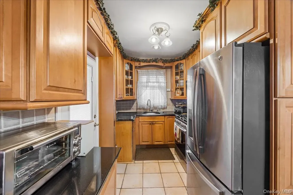 2953 Harding Avenue Bronx NY 10465