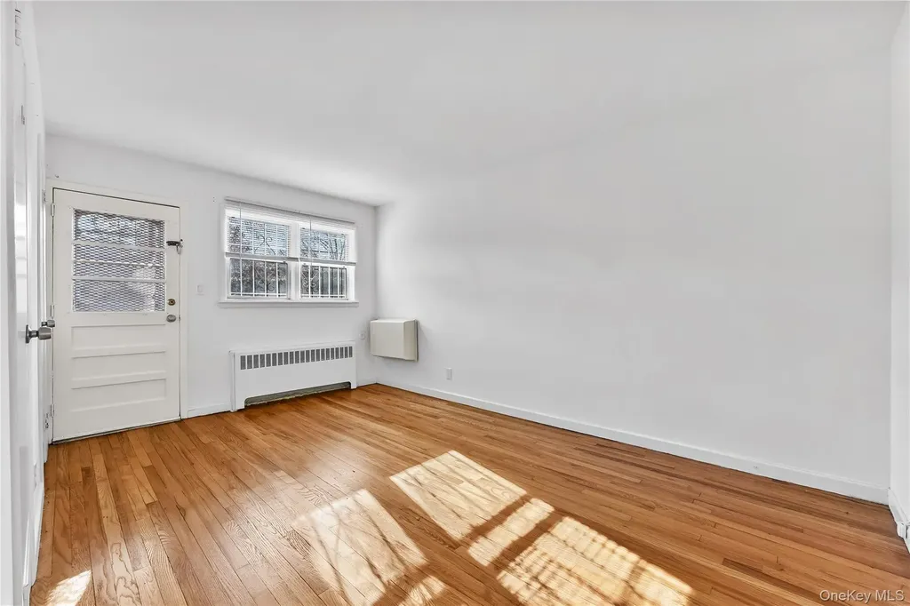 20004 39th Avenue Bayside NY 11361