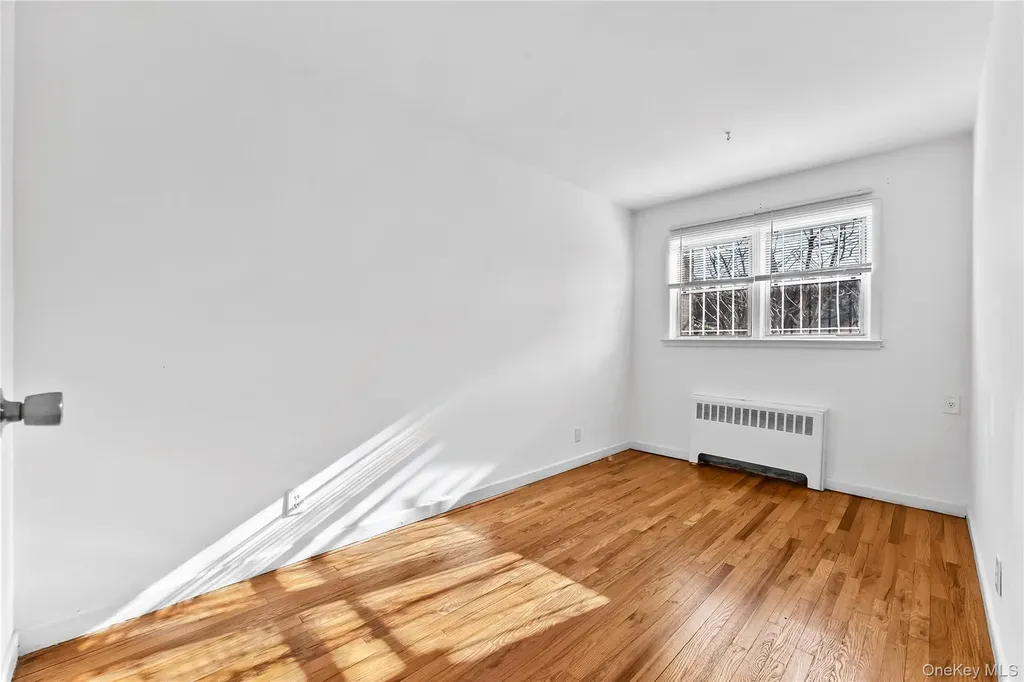 20004 39th Avenue Bayside NY 11361