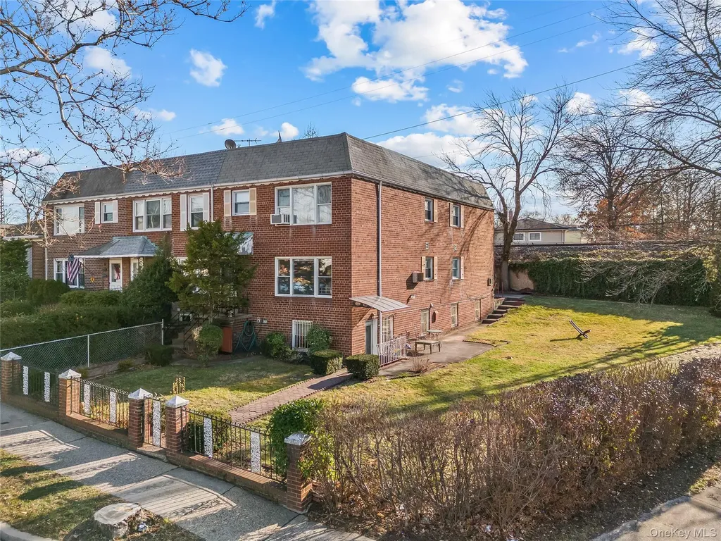 20004 39th Avenue Bayside NY 11361