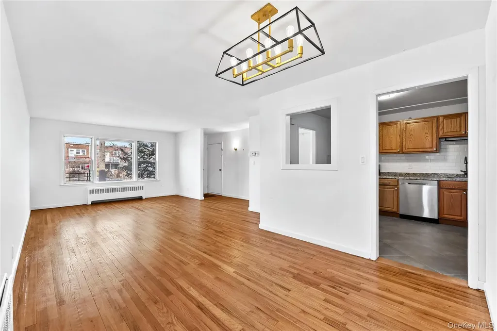 20004 39th Avenue Bayside NY 11361