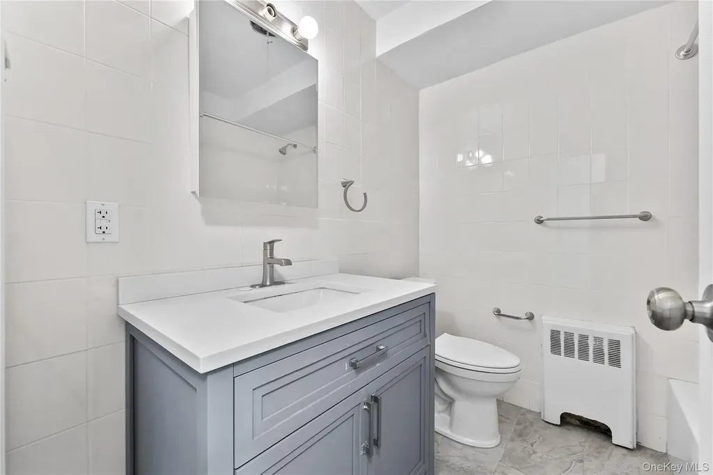 20004 39th Avenue Bayside NY 11361