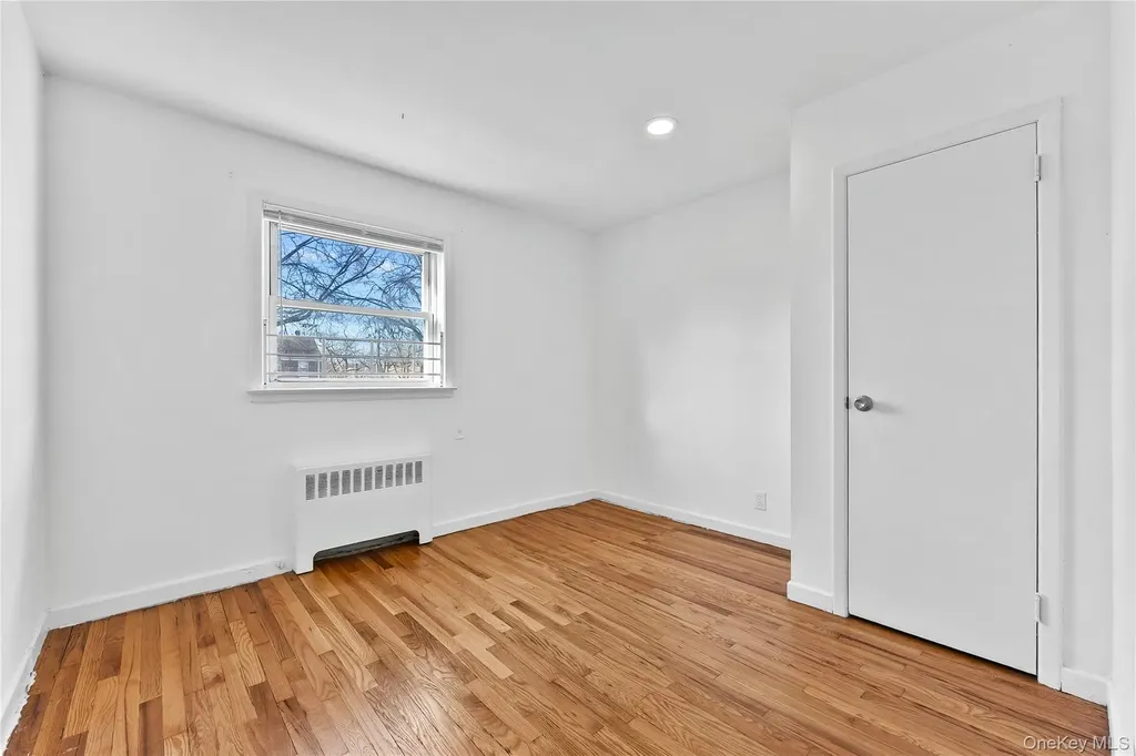 20004 39th Avenue Bayside NY 11361