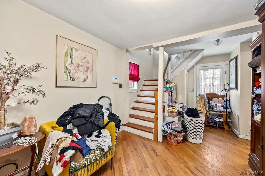 32 Mcnamara Road Spring Valley NY 10977