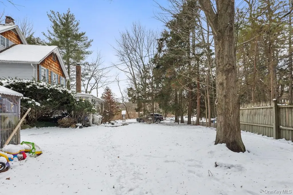 32 Mcnamara Road Spring Valley NY 10977