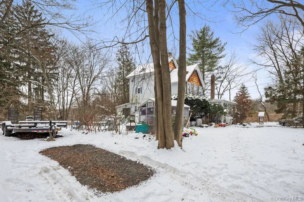 32 Mcnamara Road Spring Valley NY 10977