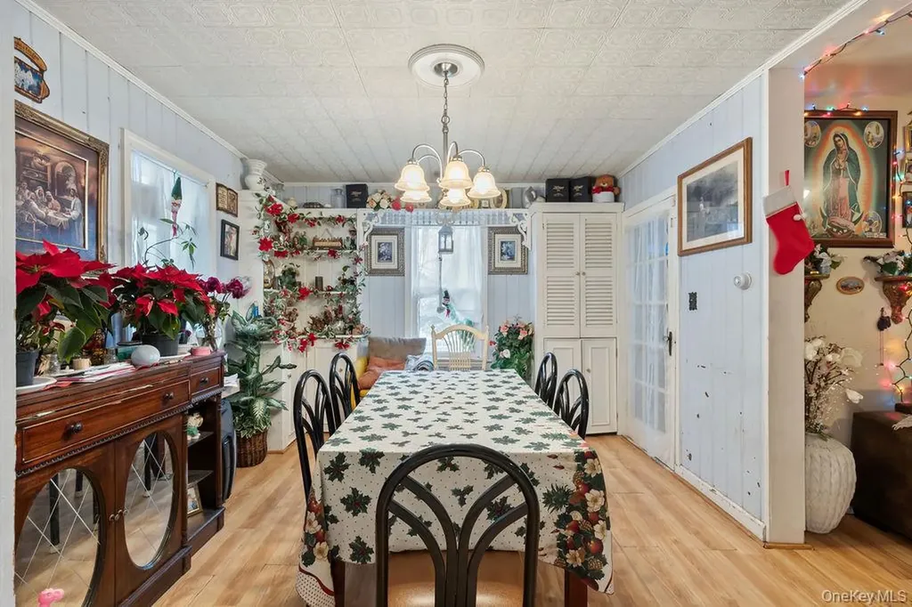 32 Mcnamara Road Spring Valley NY 10977