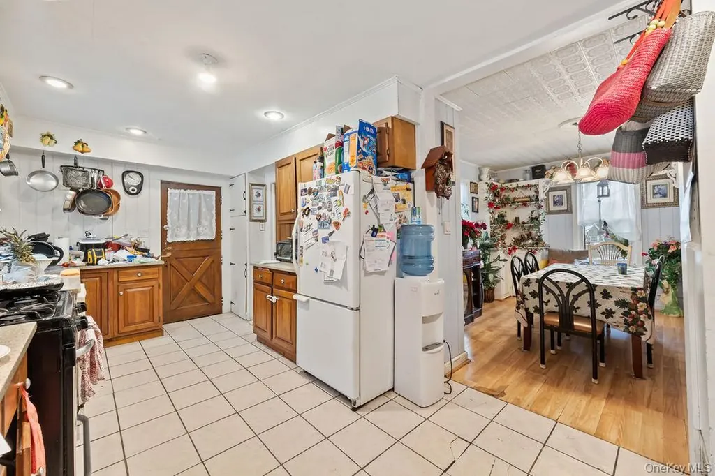 32 Mcnamara Road Spring Valley NY 10977
