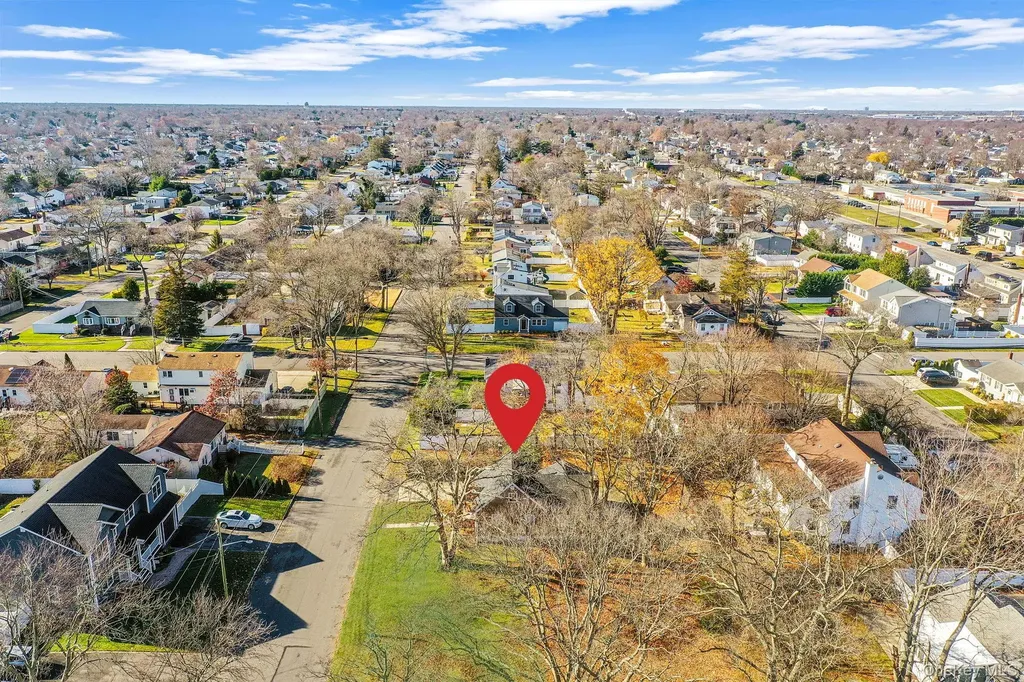 1316 6th Street West Babylon NY 11704