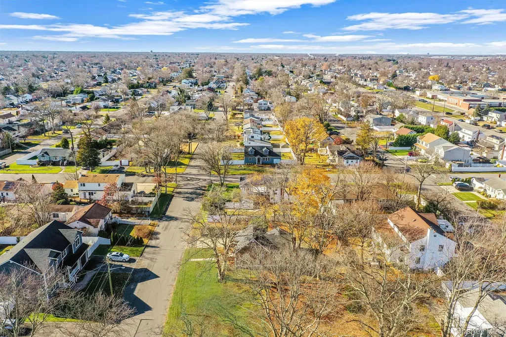 1316 6th Street West Babylon NY 11704
