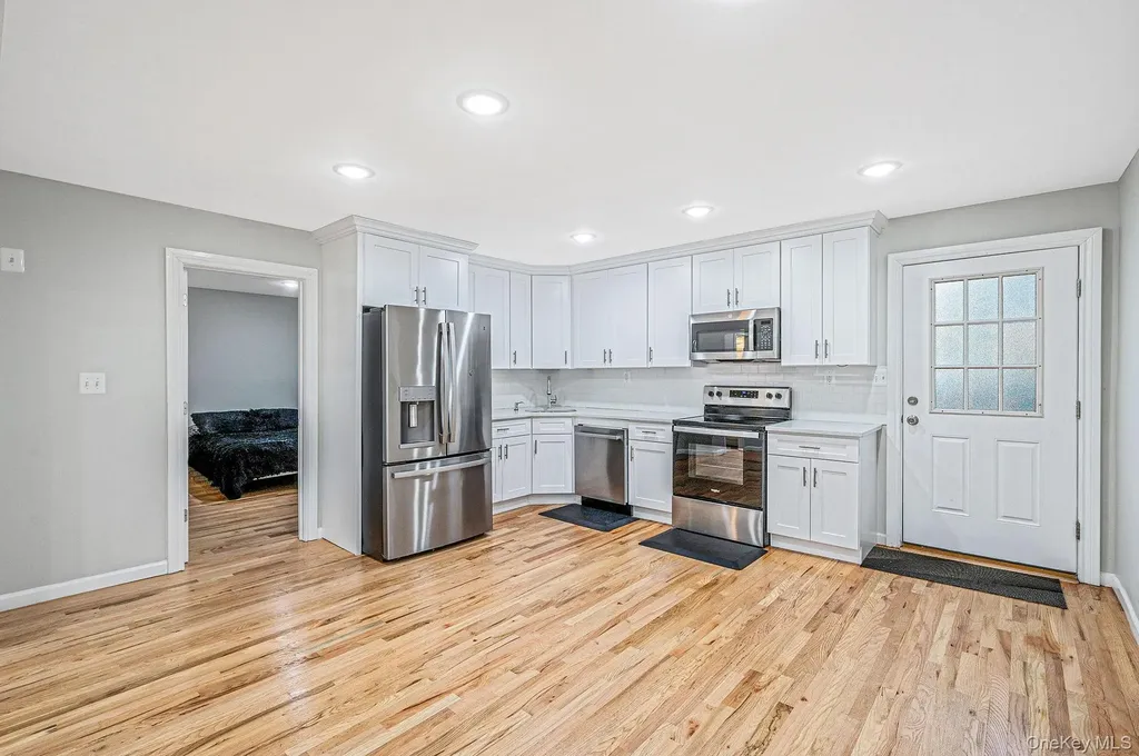 1316 6th Street West Babylon NY 11704