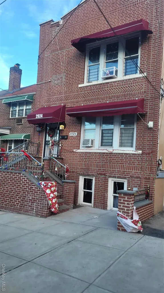 2924 Yates Avenue Bronx NY 10469