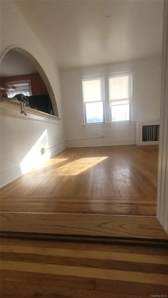 2924 Yates Avenue Bronx NY 10469
