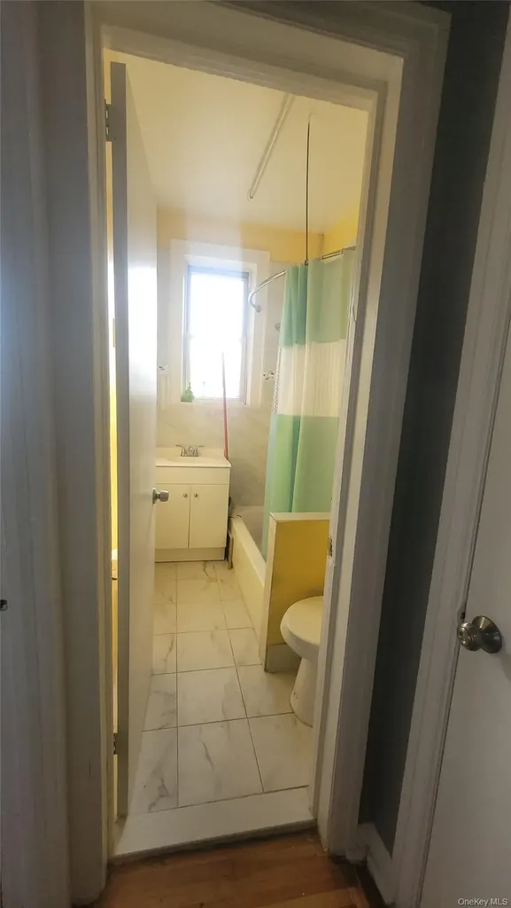 2924 Yates Avenue Bronx NY 10469