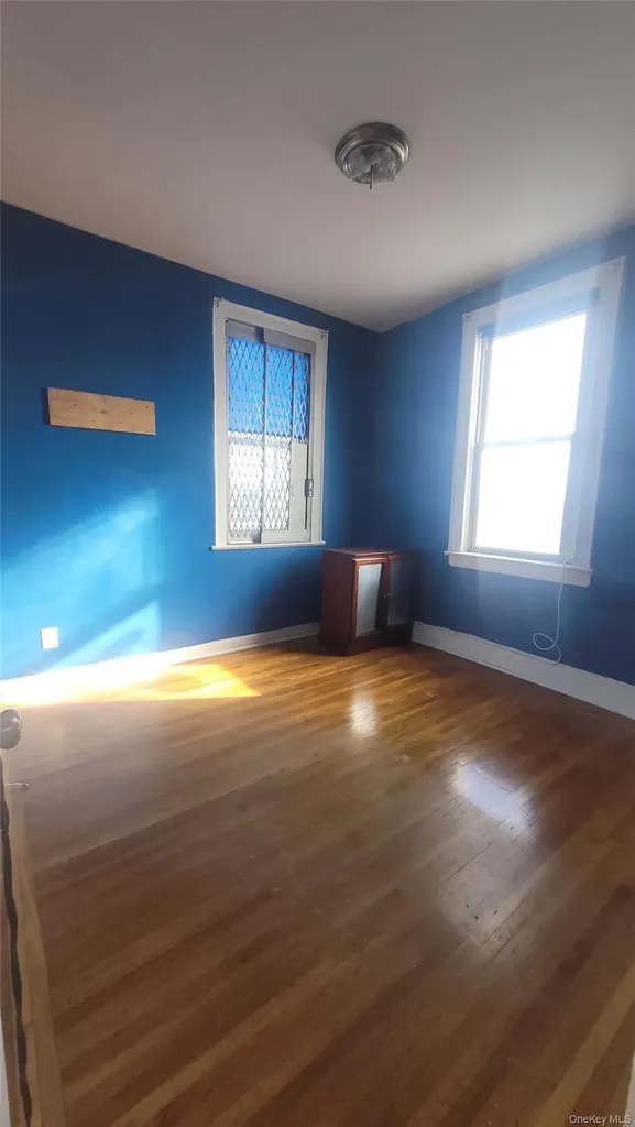 2924 Yates Avenue Bronx NY 10469