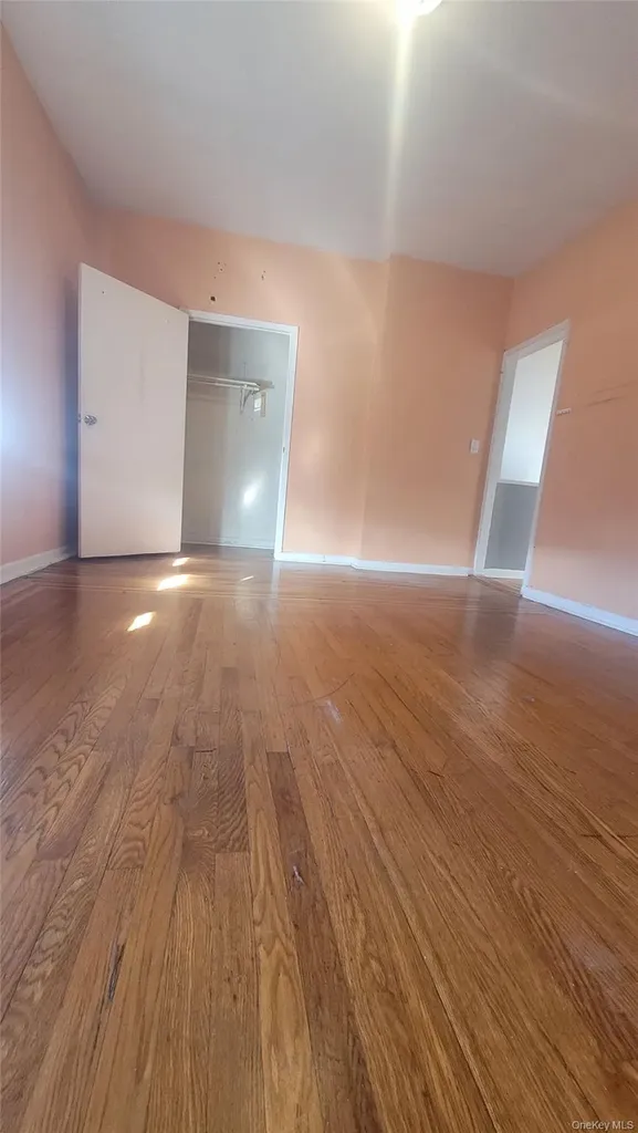 2924 Yates Avenue Bronx NY 10469