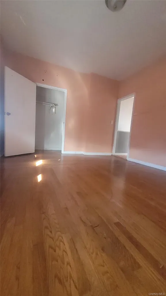 2924 Yates Avenue Bronx NY 10469