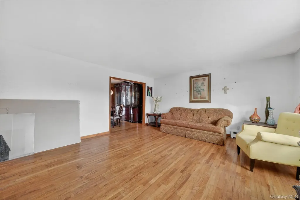 93 Old Mill Road Wallkill NY 12589