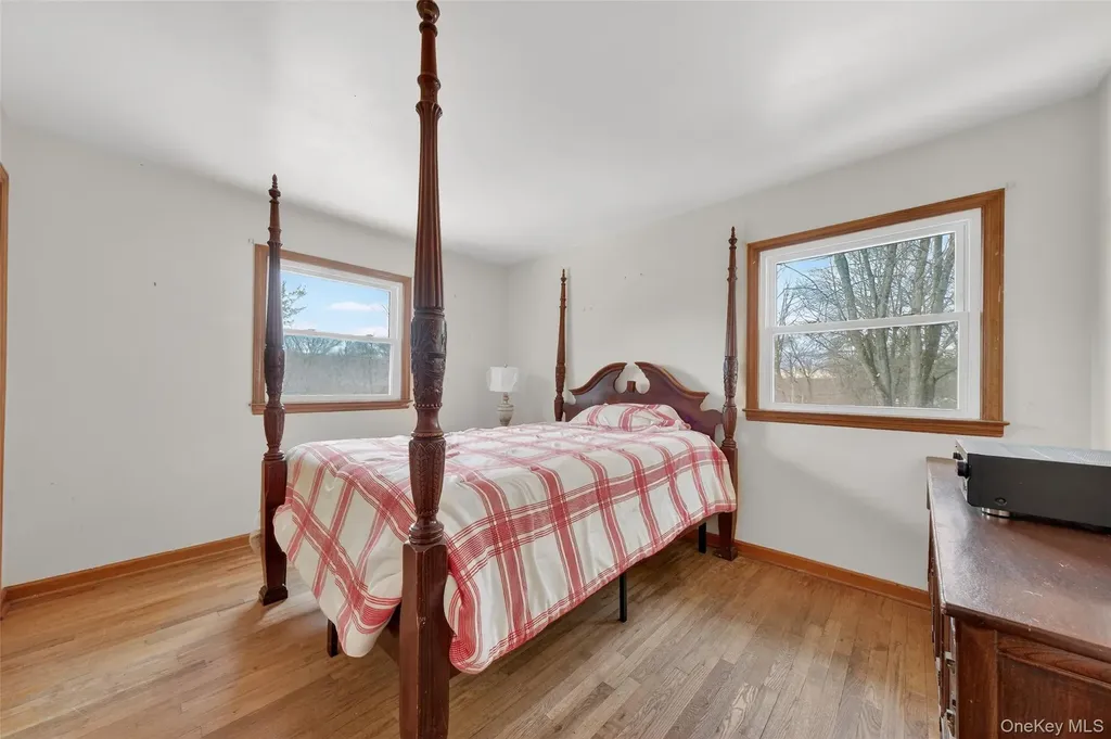 93 Old Mill Road Wallkill NY 12589