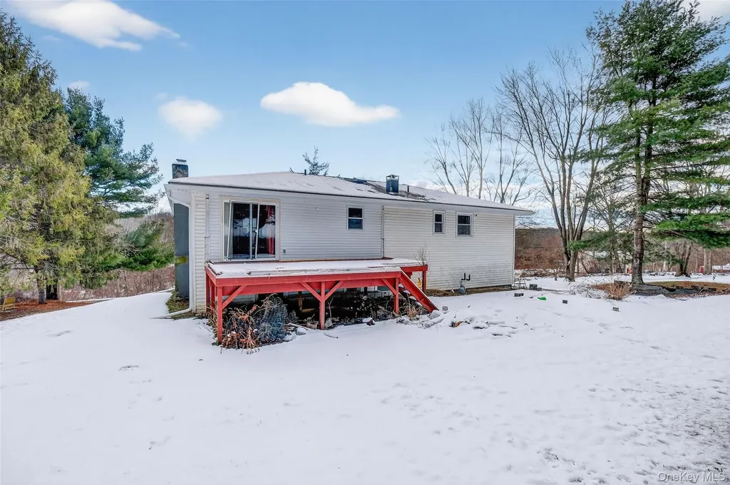 93 Old Mill Road Wallkill NY 12589