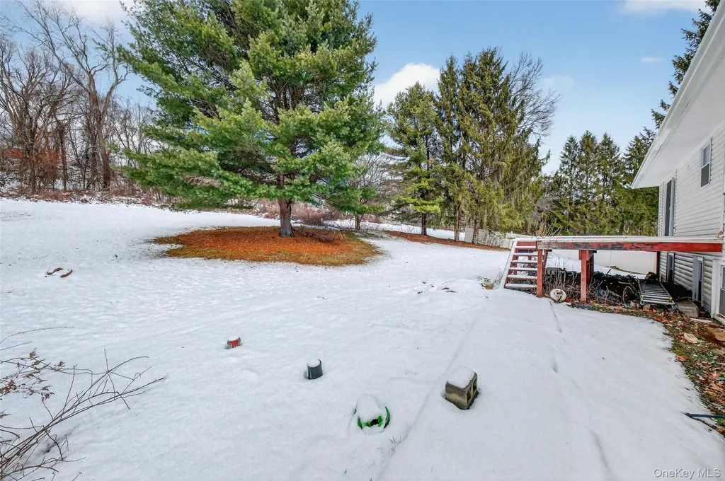 93 Old Mill Road Wallkill NY 12589